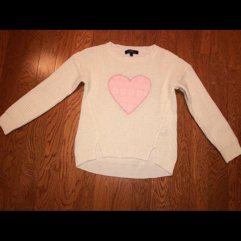 Girls heart sweater..size large